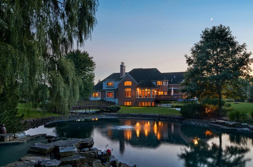 9724 N Columbia Dr, Mequon, WI 53092