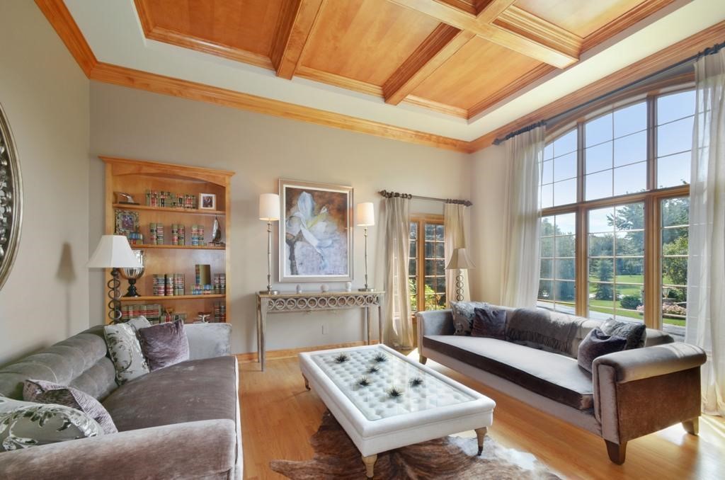9724 N Columbia Dr, Mequon, WI 53092