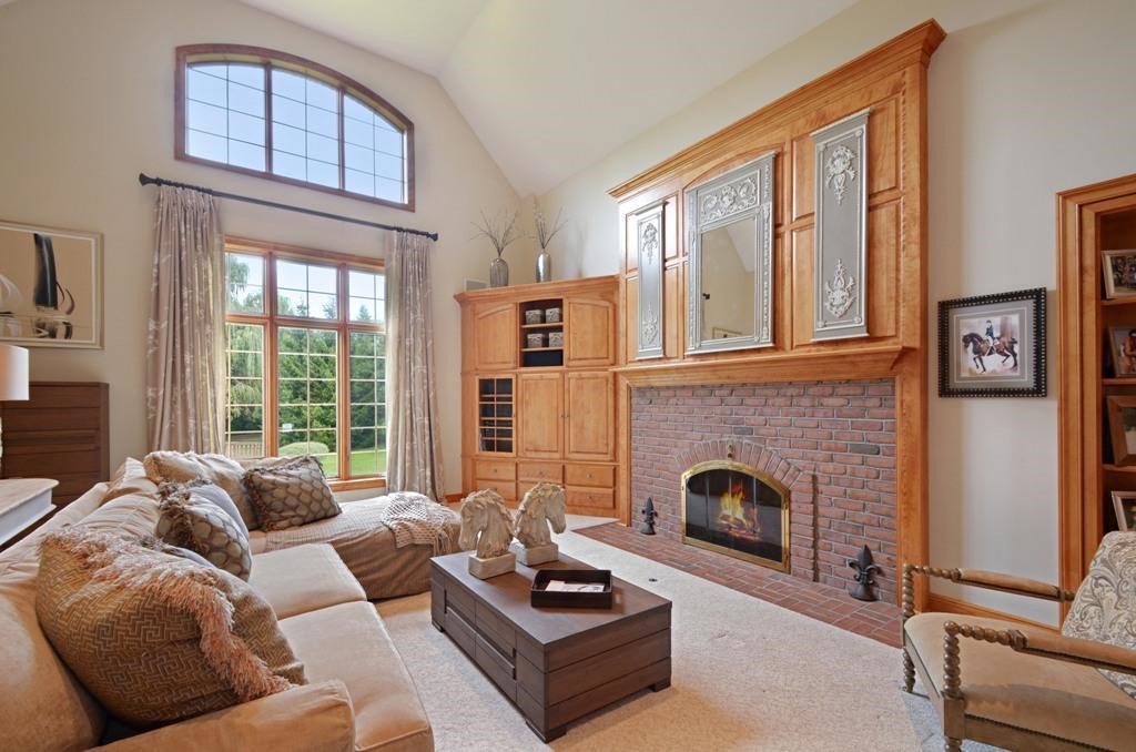 9724 N Columbia Dr, Mequon, WI 53092