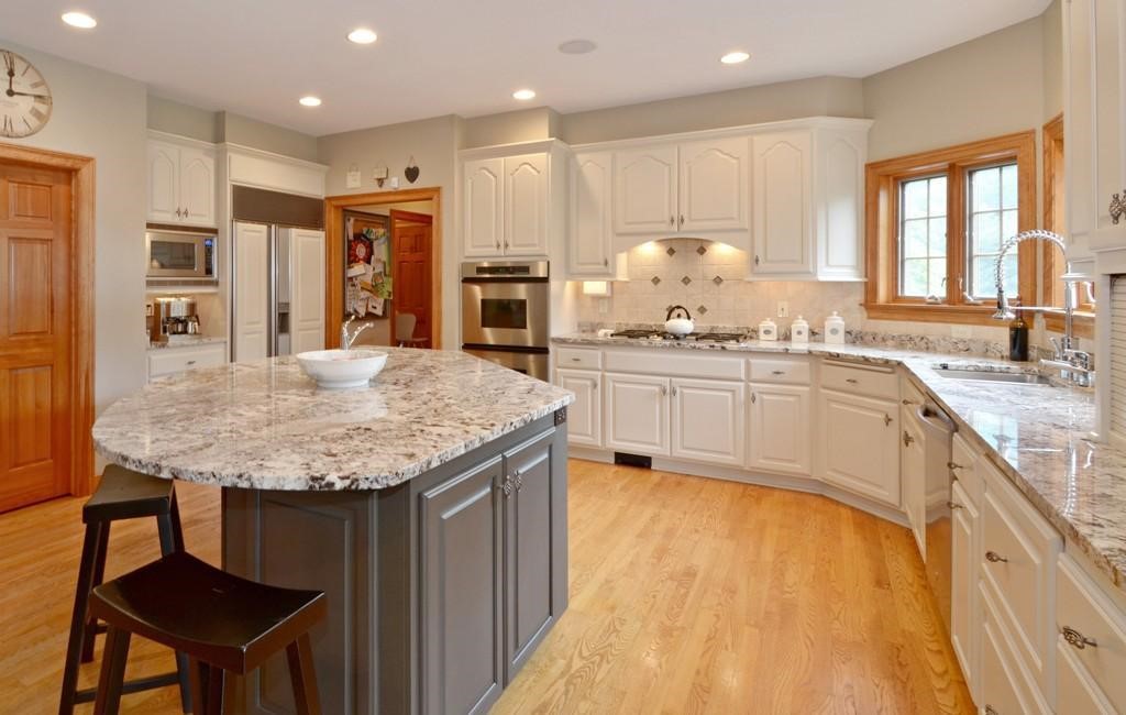 9724 N Columbia Dr, Mequon, WI 53092