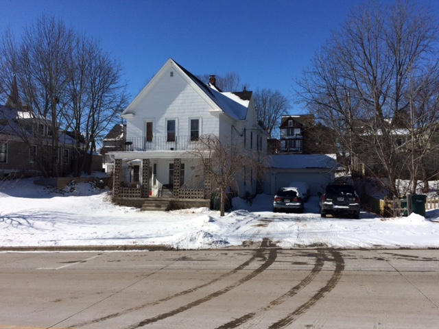 4501 W Hiawatha Dr