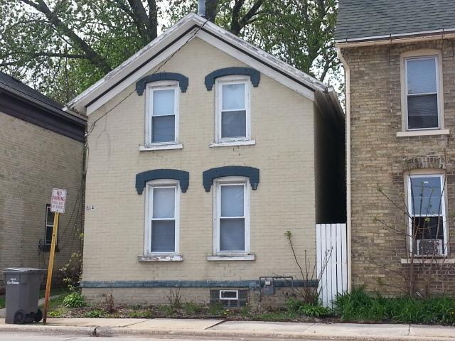 218 N Maple St