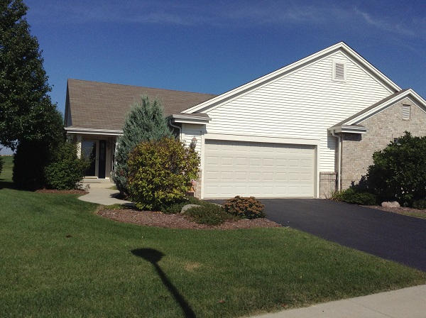 313 Riviera Ln