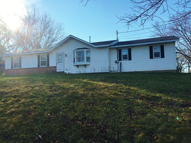 1601 E Main St