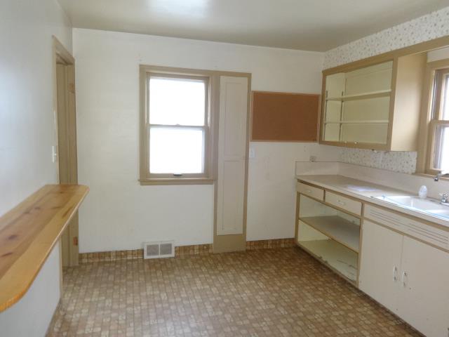 316 S 11th AveWest Bend, WI, 53095Washington County