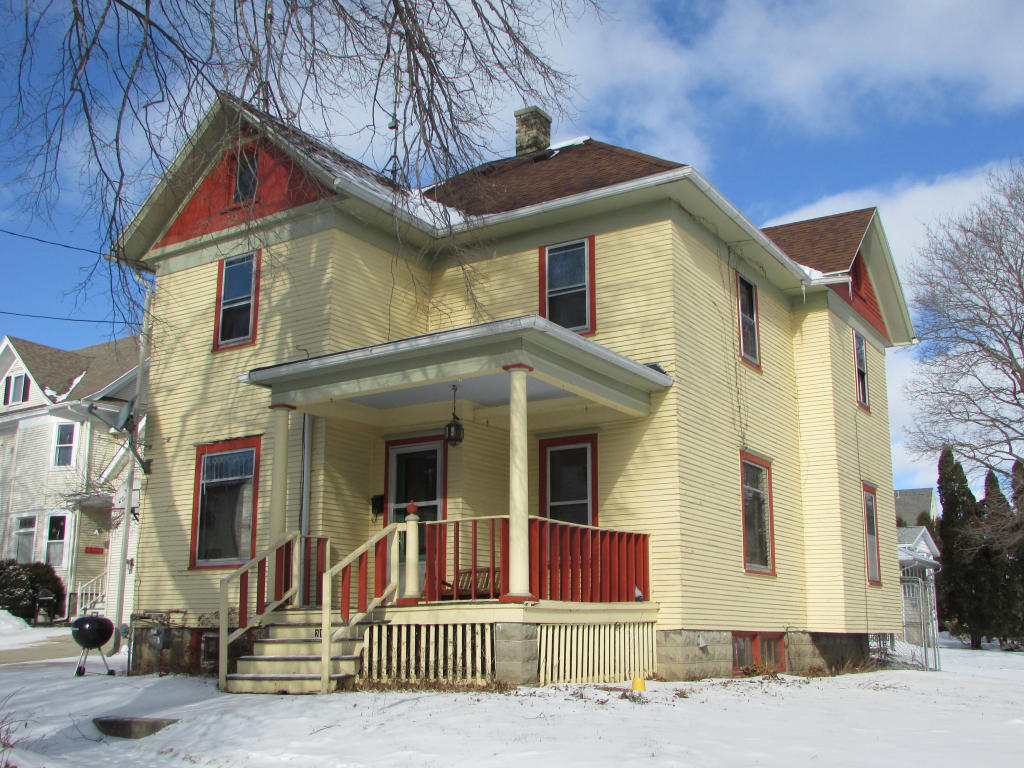 212 Rock St