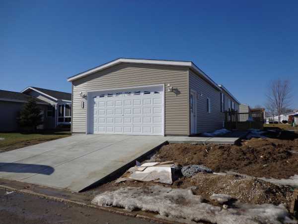 Rainbow Lake Manor19900 128th St. Lot #292Bristol, WI 53104