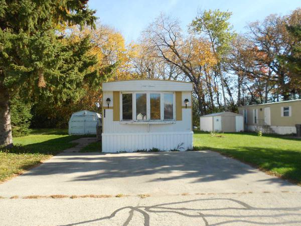 Browns Lake Mobile Home Park 166 Waters Edge CircleBurlington, WI 53105