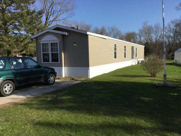 Browns Lake Mobile Home Park 146 Waters Edge CircleBurlington, WI 53105