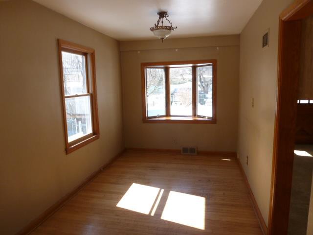 5451 S Lake DrCudahy, WI, 53110Milwaukee County