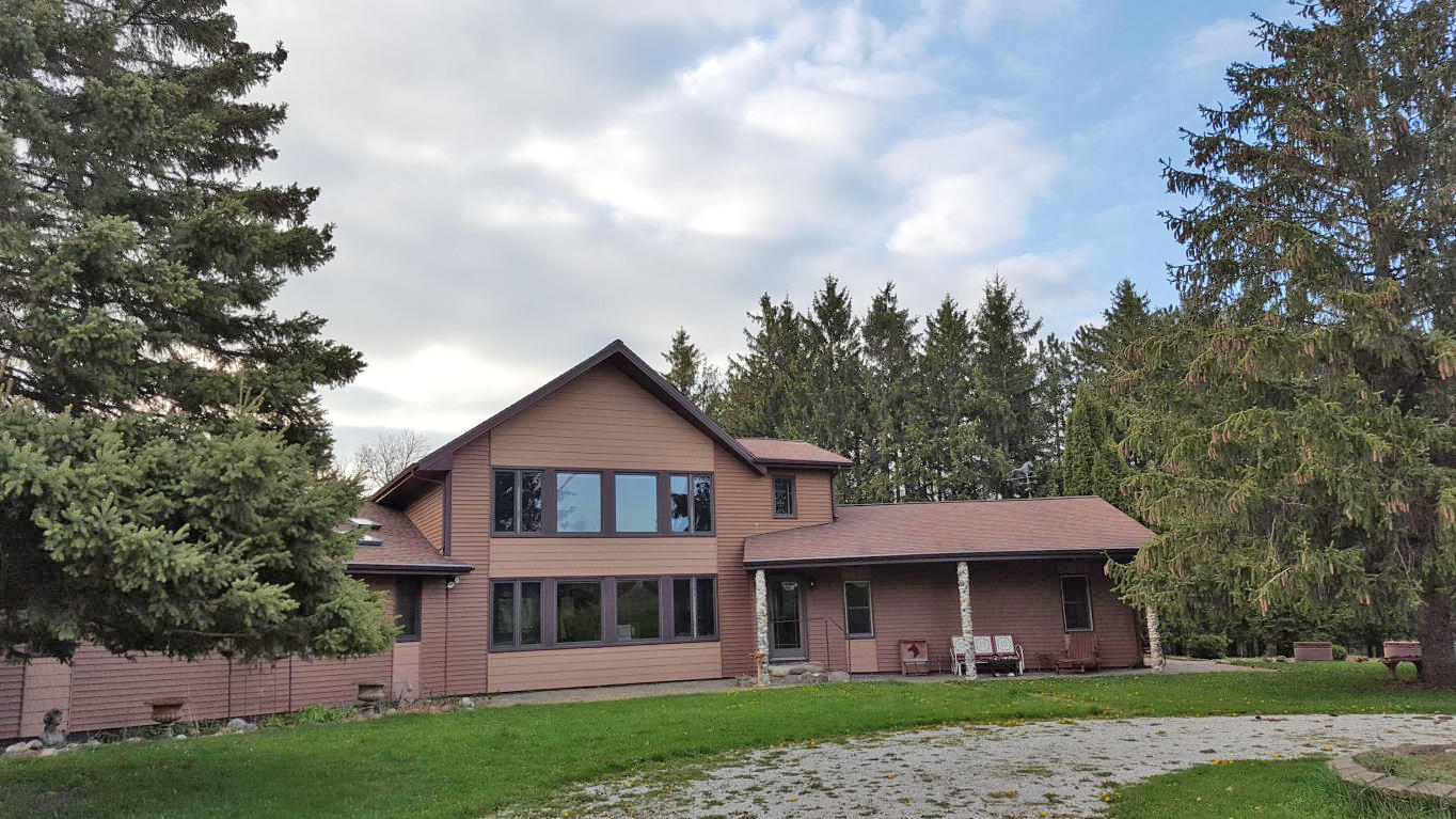 W3802Potter Rd, Lafayette, WI 53121
