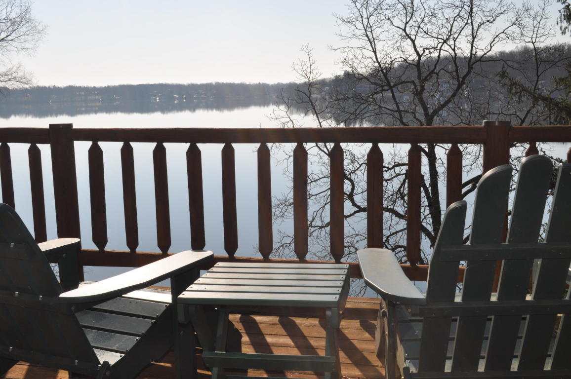 W5573 Oriole Dr, Elkhorn, WI 53121