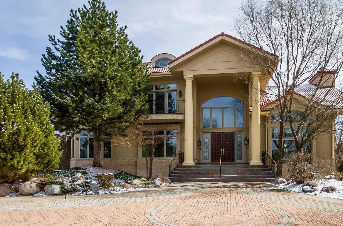 6980 S 35th St, Franklin, WI 53132