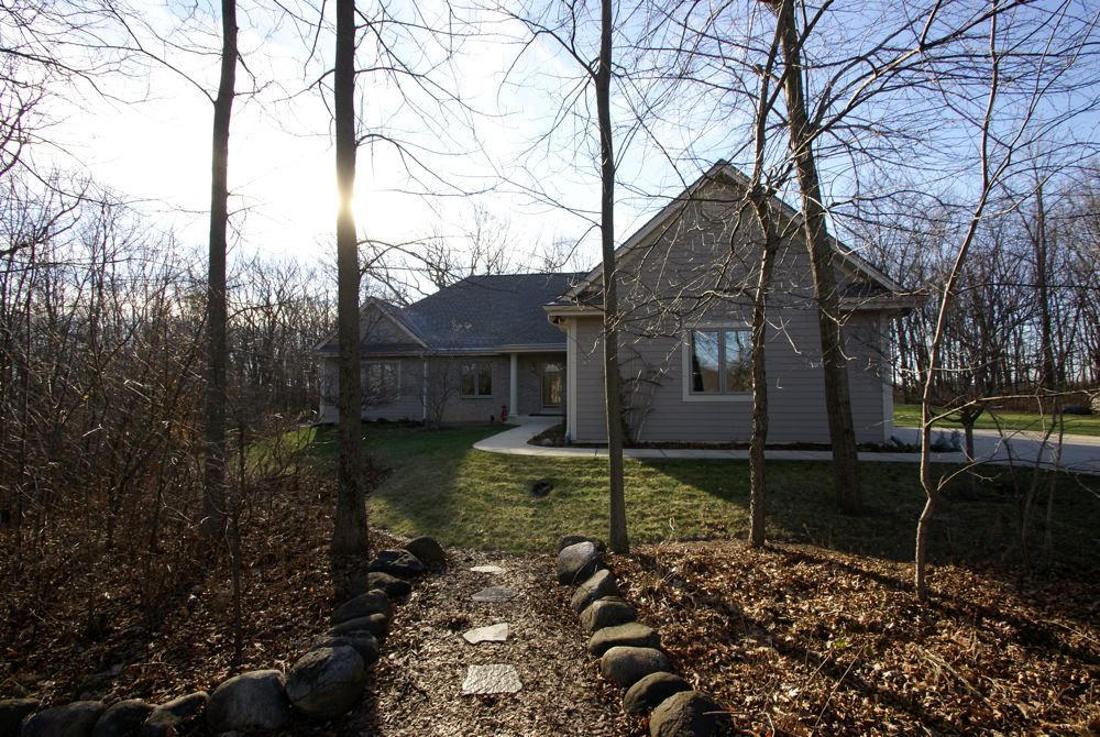 1053 Carriage Way