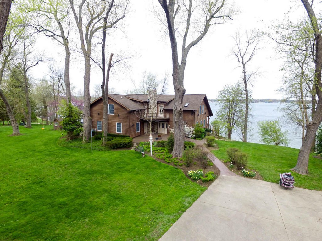 28220 Silver Lake Rd, Salem, WI 53168
