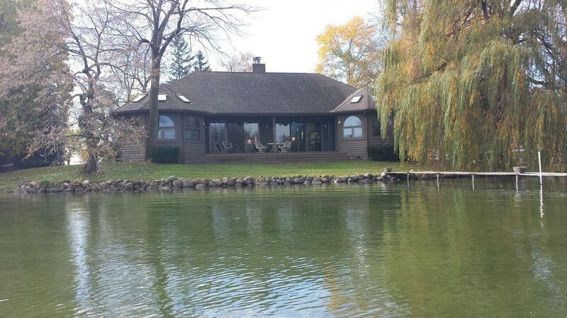 298 W Park Dr, Twin Lakes, WI 53181