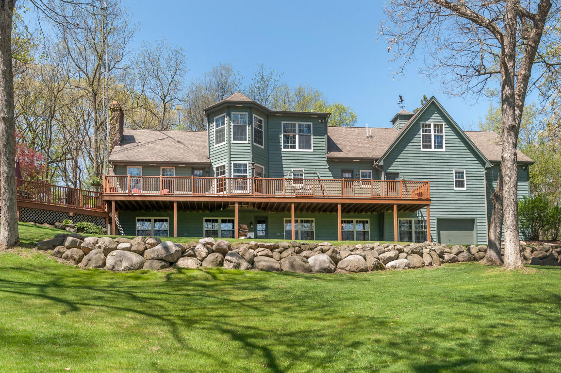 230 Pecks Ct