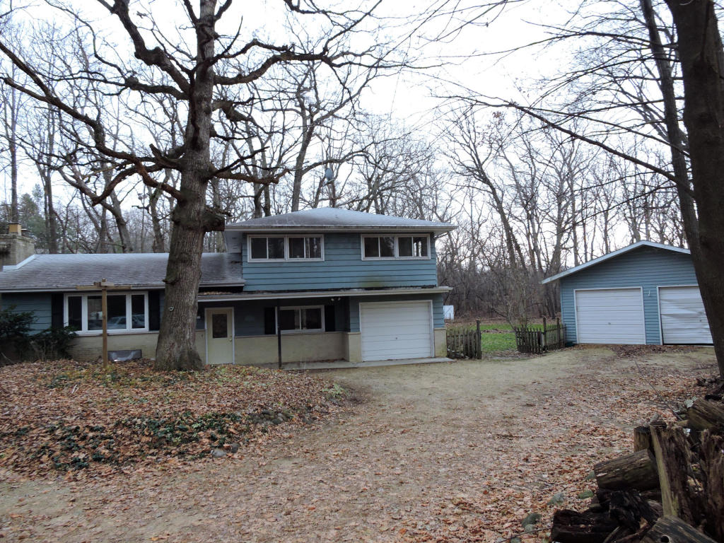 W5607 Lakeville Rd