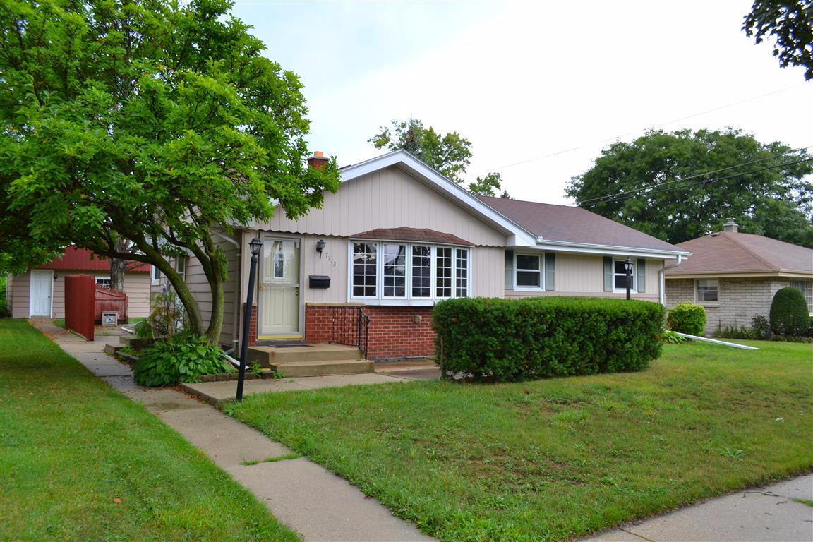 3746 Ridgeview Ln