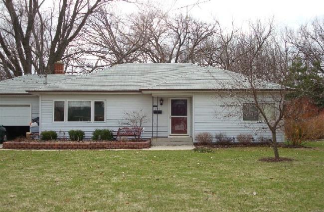 121 Riverview Dr