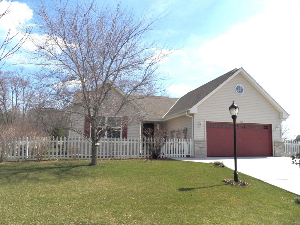 121 Riverview Dr