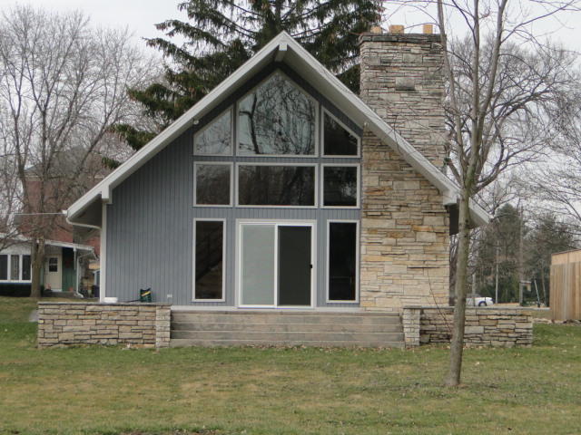 121 Riverview Dr