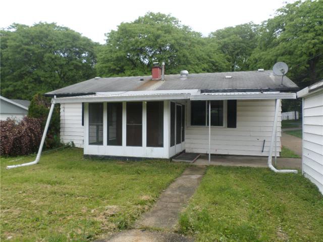 1939 Sherryl LnWaukesha, WI, 53188Waukesha County