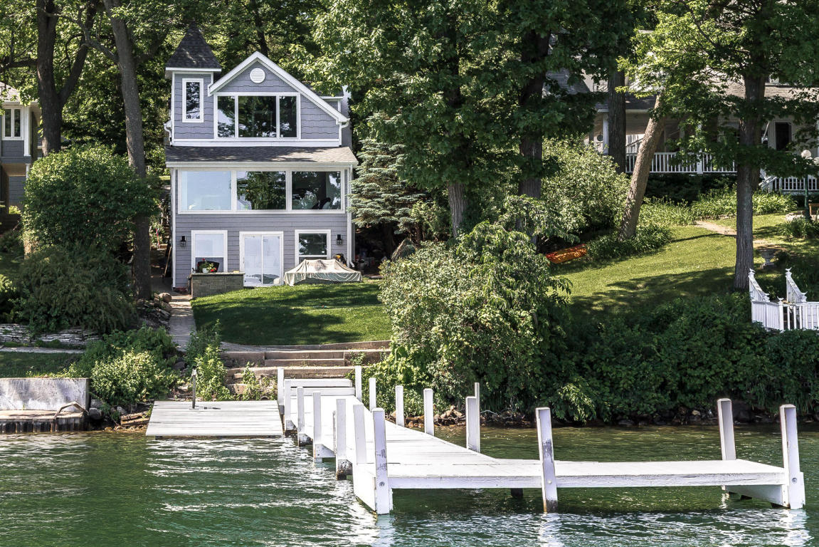465 Outing St, Williams Bay, WI 53191