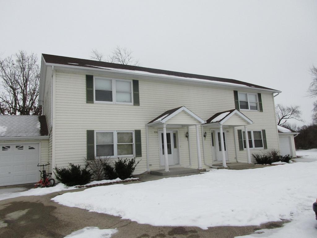 27 N Walworth Ave