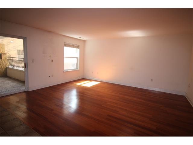 1550 N Warren Ave #103Milwaukee, WI, 53202Milwaukee County