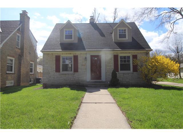 5757 N Ames TerGlendale, WI, 53209Milwaukee County