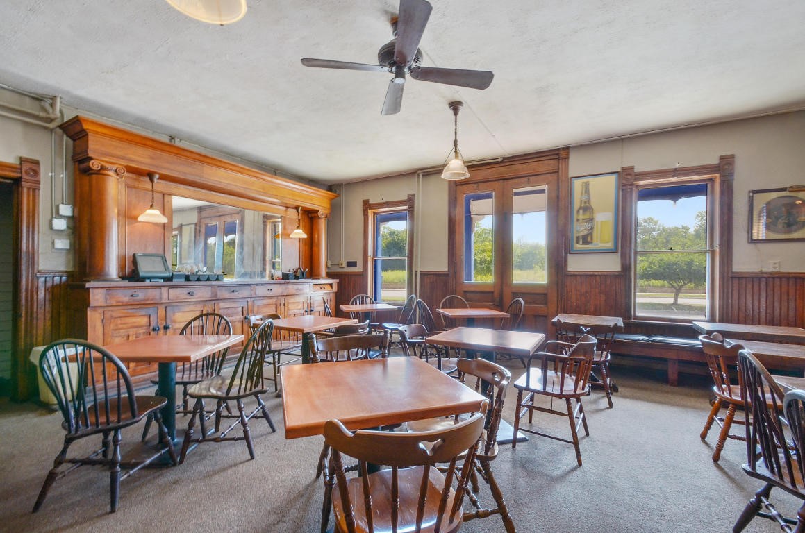 6655 N Green Bay Ave, Glendale, WI 53209