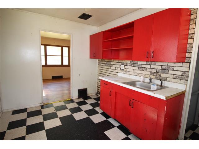 5878 N 41st StMilwaukee, WI, 53209Milwaukee County