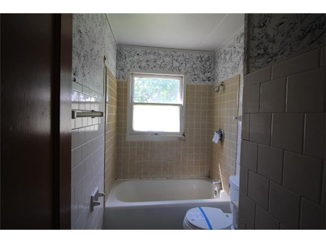 5878 N 41st StMilwaukee, WI, 53209Milwaukee County
