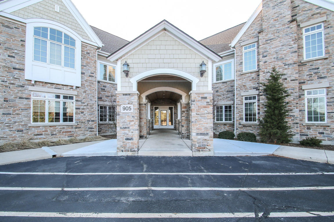 4632 N Lake Dr