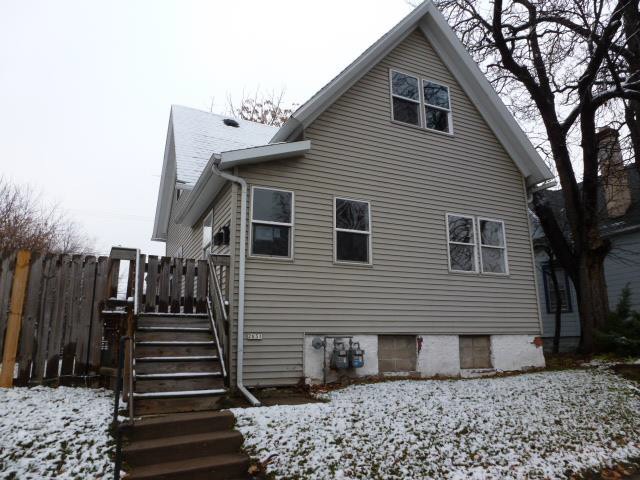 2631 - 2631a N Holton StMilwaukee, WI, 53212Milwaukee County
