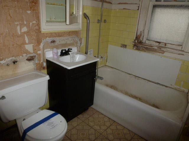 2918 - 2918a N Fratney StMilwaukee, WI, 53212Milwaukee County