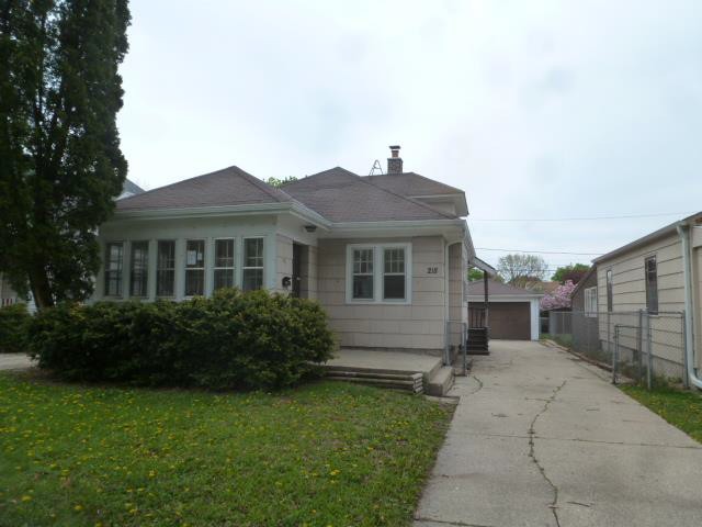 218 N 72nd StMilwaukee, WI, 53213Milwaukee County