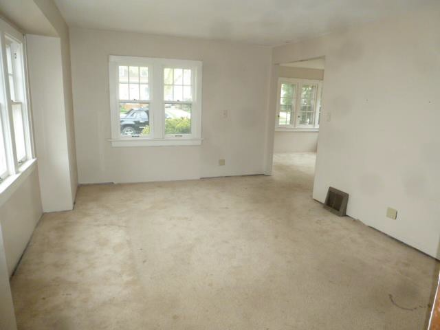 218 N 72nd StMilwaukee, WI, 53213Milwaukee County