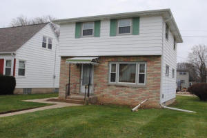 8120 W Wisconsin Ave