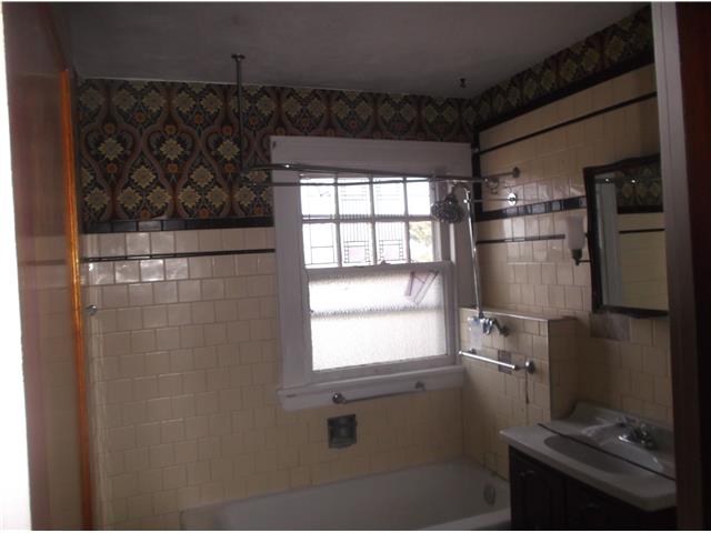 821 S 57th StWest Allis, WI, 53214Milwaukee County