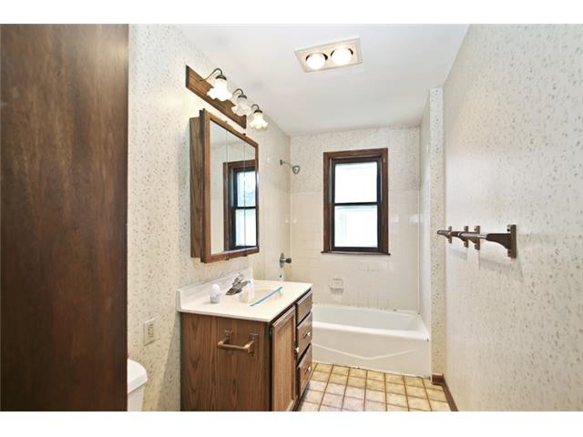 1121 S 58th StWest Allis, WI, 53214Milwaukee County