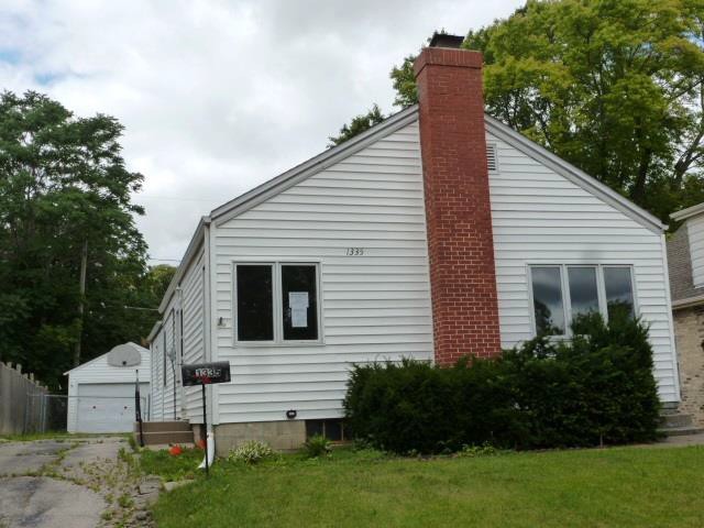 1335 S 89th StWest Allis, WI, 53214Milwaukee County