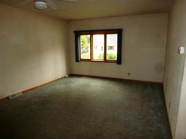 1335 S 89th StWest Allis, WI, 53214Milwaukee County