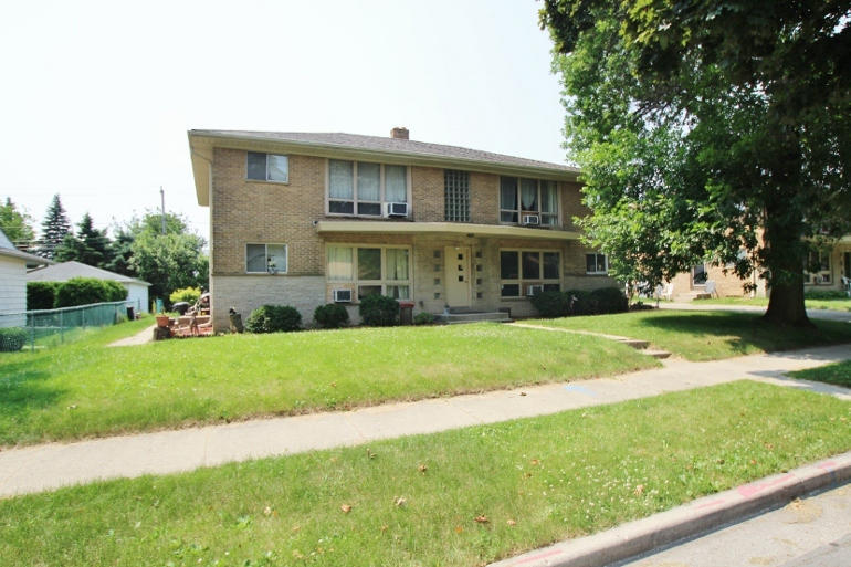 1228 S 72Nd St