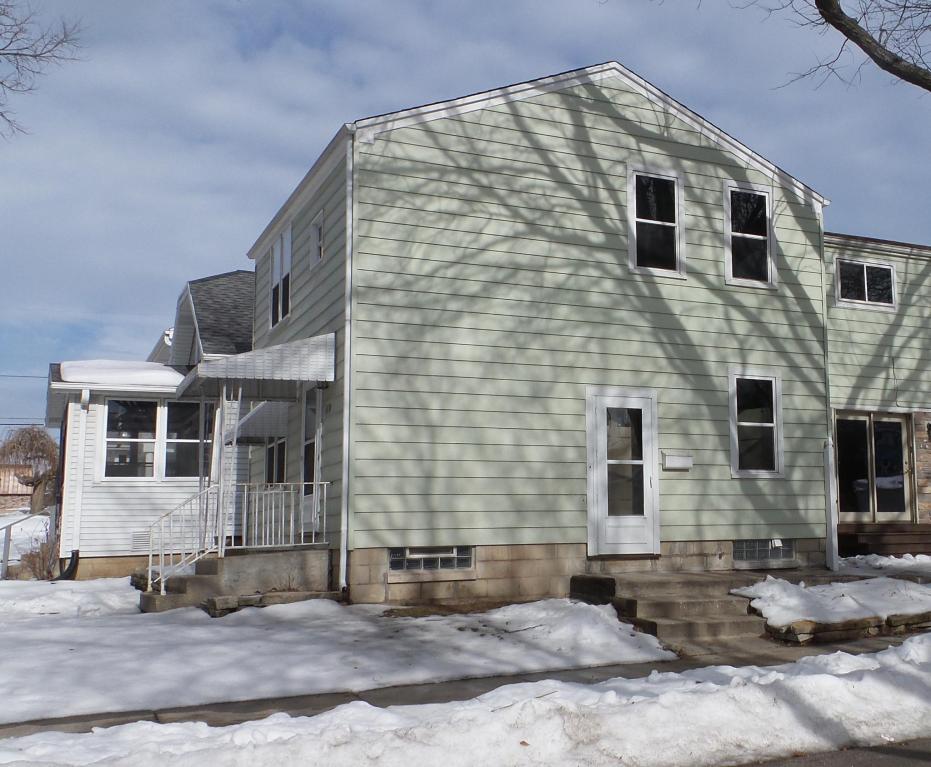 1422 S 96Th St