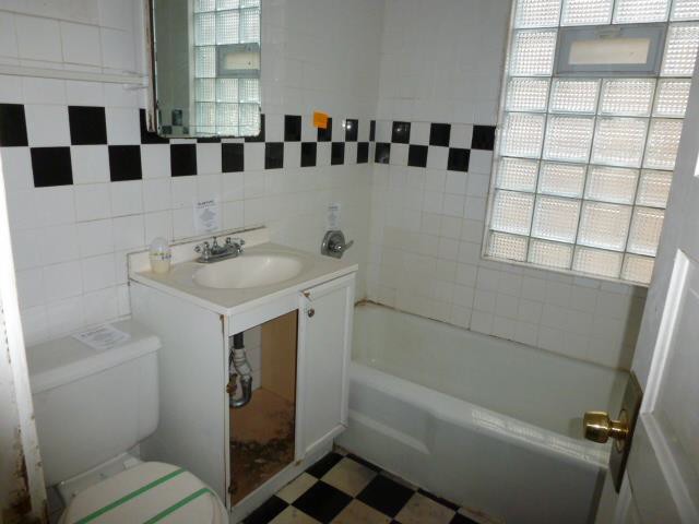 1032 S 37th StMilwaukee, WI, 53215Milwaukee County