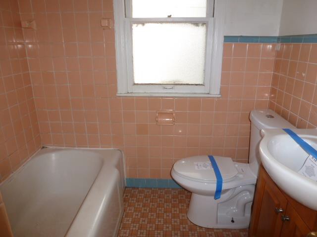 5831 W Keefe AveMilwaukee, WI, 53216Milwaukee County
