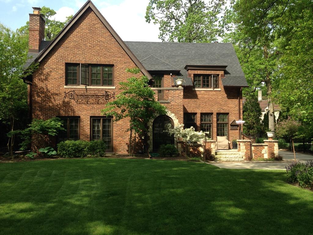 4845 N Lake Dr, Whitefish Bay, WI 53217