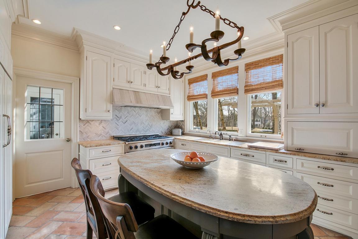 5460 N Lake Dr, Whitefish Bay, WI 53217